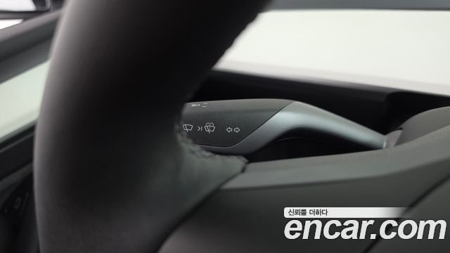 Tesla Model Y 2024 — photo 25