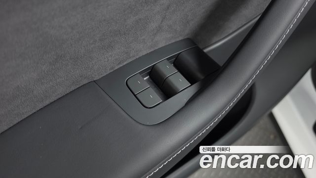 Tesla Model Y 2024 — photo 26