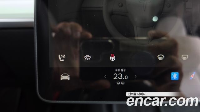 Tesla Model Y 2024 — photo 28