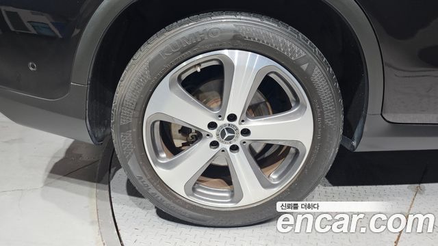 Mercedes-Benz GLC-Class 2019 — photo 5