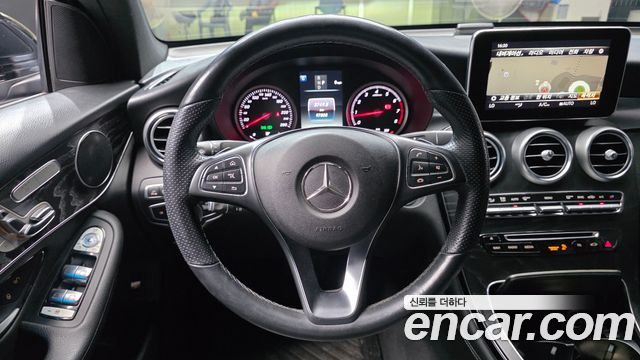 Mercedes-Benz GLC-Class 2019 — photo 19