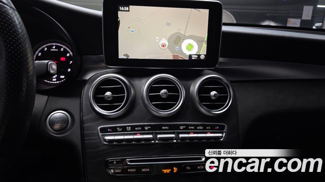 Mercedes-Benz GLC-Class 2019 — photo 20