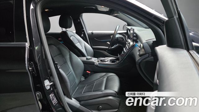 Mercedes-Benz GLC-Class 2019 — photo 16