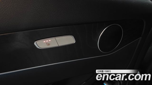 Mercedes-Benz GLC-Class 2019 — photo 24