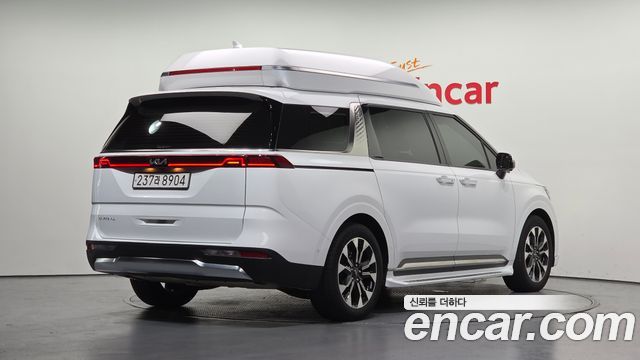 Kia Canival 2022 — photo 2