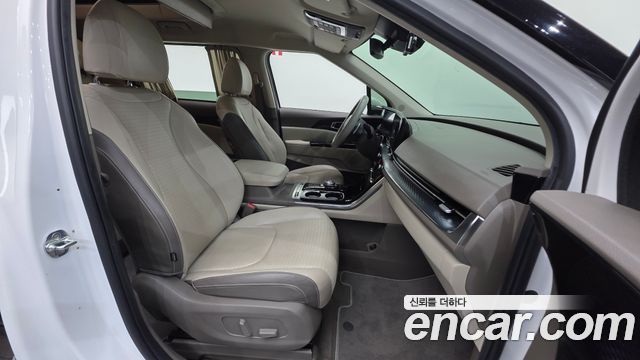 Kia Canival 2022 — photo 10
