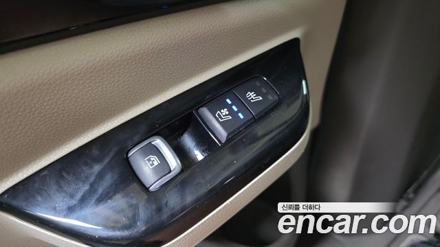 Kia Canival 2022 — photo 17