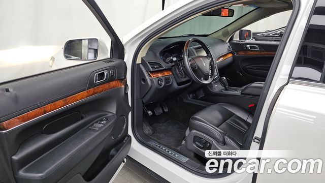 Lincoln MKT 2014 — photo 10