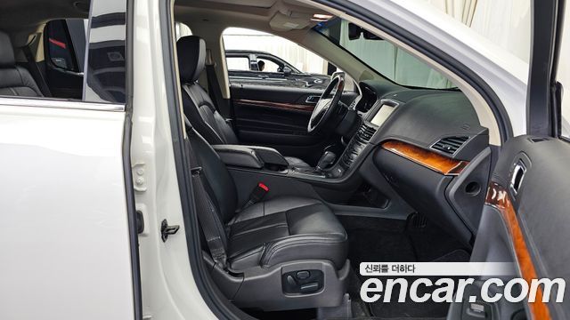 Lincoln MKT 2014 — photo 11