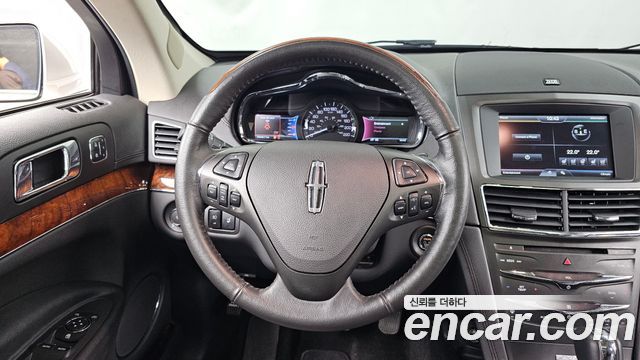 Lincoln MKT 2014 — photo 13