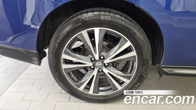 Nissan Pathfinder 2017 — photo 5