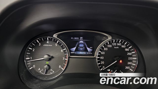 Nissan Pathfinder 2017 — photo 11