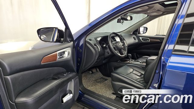 Nissan Pathfinder 2017 — photo 13
