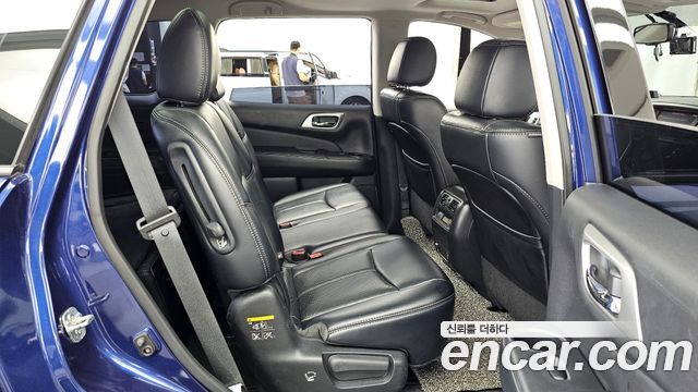 Nissan Pathfinder 2017 — photo 18
