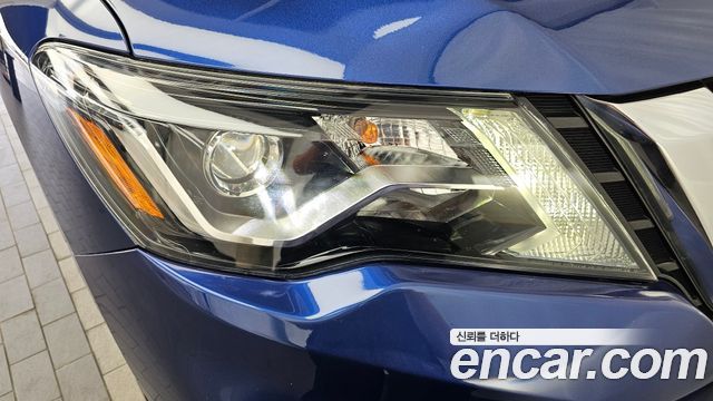 Nissan Pathfinder 2017 — photo 8