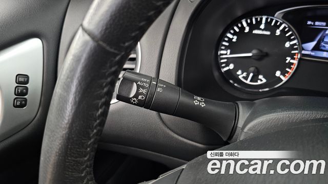 Nissan Pathfinder 2017 — photo 33