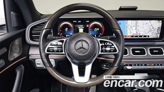 Mercedes-Benz GLS-Class 2022 — photo 19