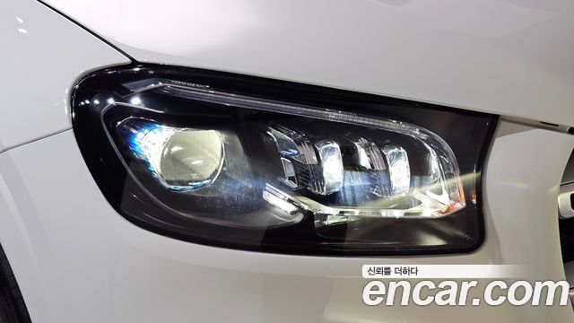 Mercedes-Benz GLS-Class 2022 — photo 8