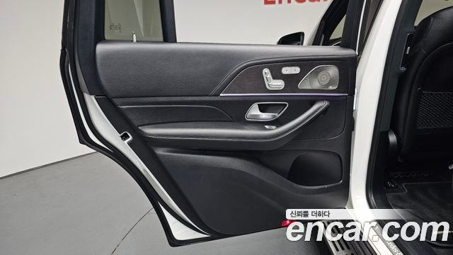 Mercedes-Benz GLS-Class 2022 — photo 15