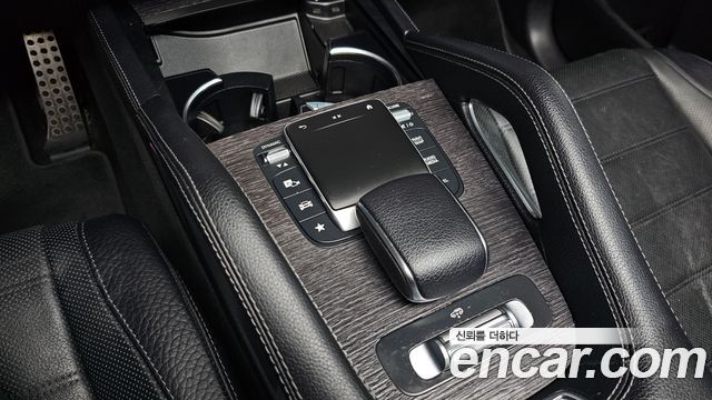Mercedes-Benz GLS-Class 2022 — photo 29