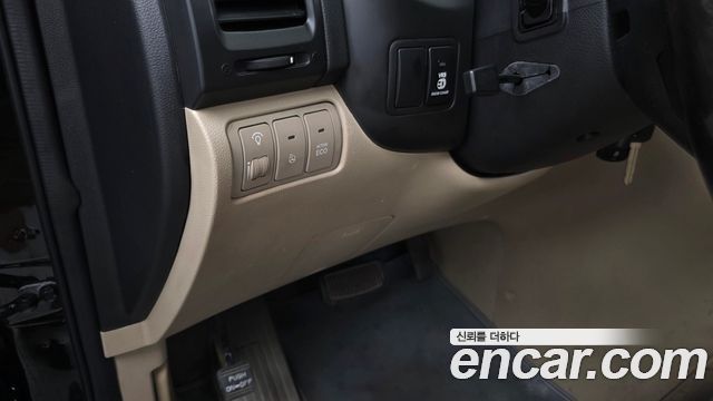 Kia Canival 2012 — photo 23