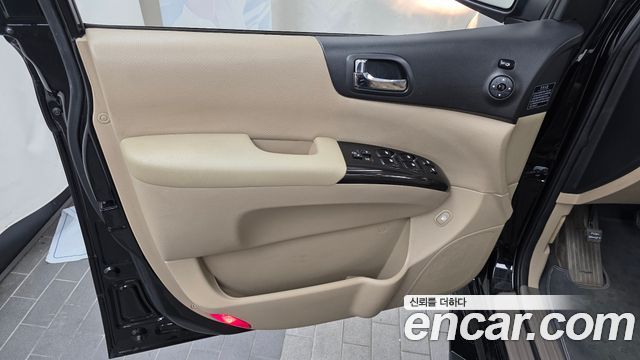 Kia Canival 2012 — photo 14