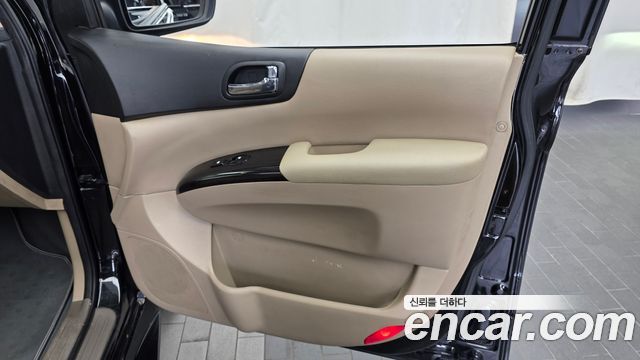 Kia Canival 2012 — photo 15