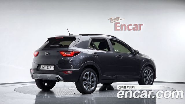 Kia Stonic 2018 — photo 2