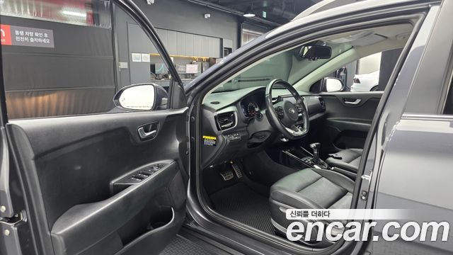 Kia Stonic 2018 — photo 13