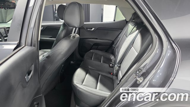 Kia Stonic 2018 — photo 18