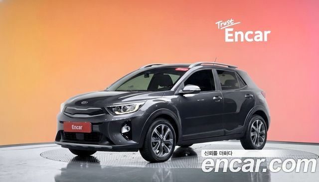 Kia Stonic 2018 — photo 1