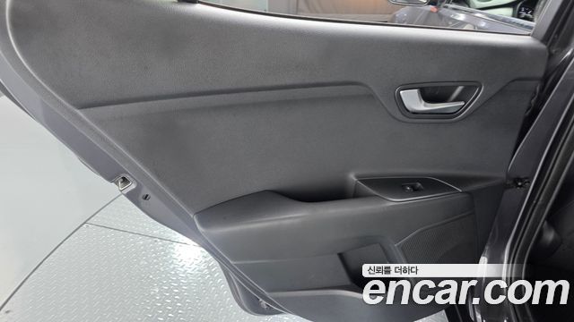 Kia Stonic 2018 — photo 15