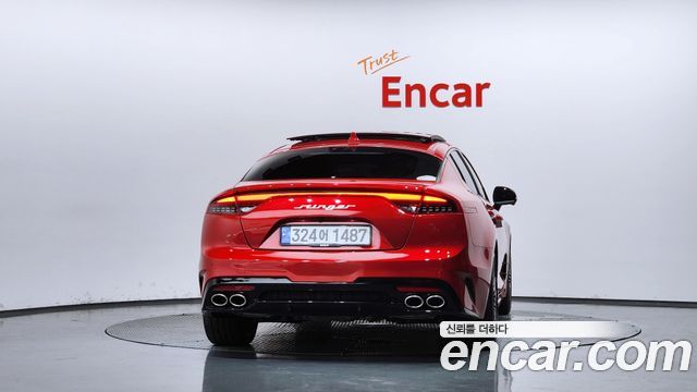 Kia Stinger 2023 — photo 4