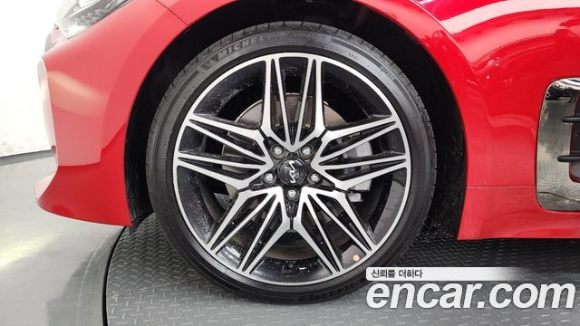 Kia Stinger 2023 — photo 5