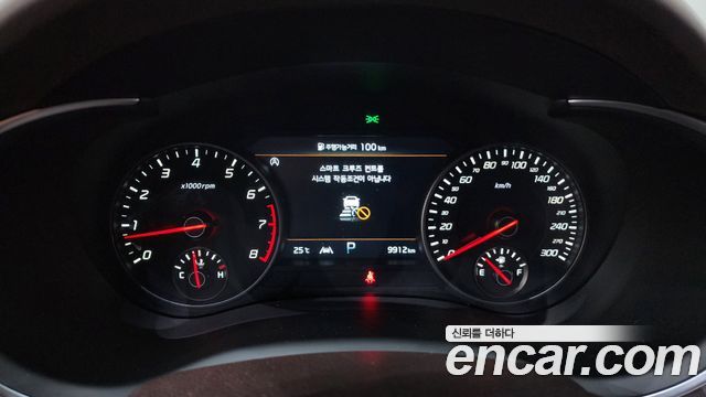 Kia Stinger 2023 — photo 11