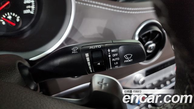 Kia Stinger 2023 — photo 28