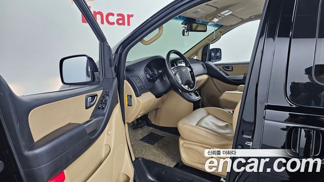 Hyundai Starex 2017 — photo 10
