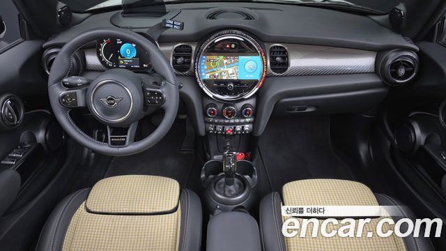 Mini Cooper Convertible 2024 — photo 10
