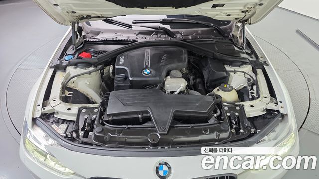BMW 3-Series 2017 — photo 6