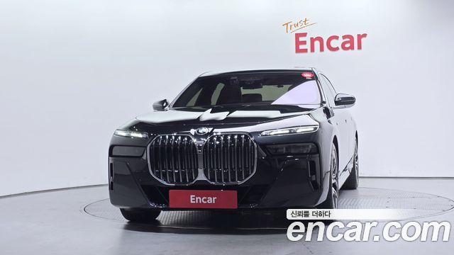 BMW 7-Series 2025 — photo 3