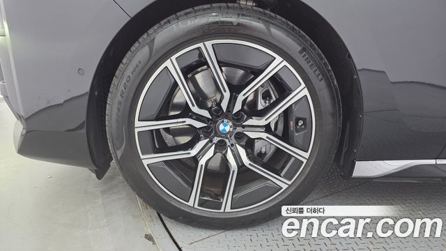 BMW 7-Series 2025 — photo 5