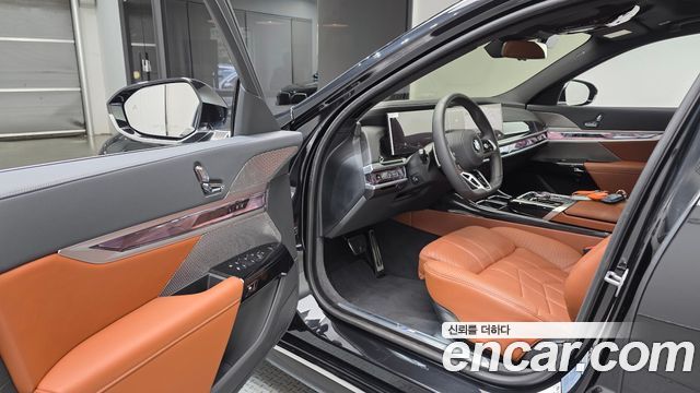 BMW 7-Series 2025 — photo 13