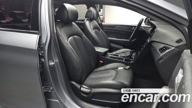Hyundai Sonata 2017 — photo 12