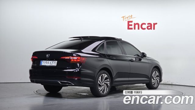 Volkswagen Jetta 2021 — photo 2