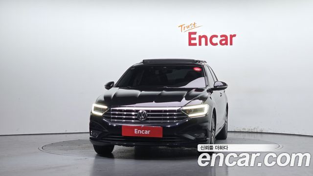 Volkswagen Jetta 2021 — photo 3