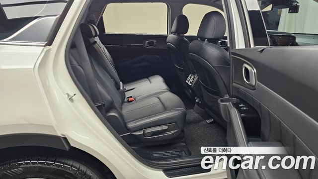 Kia Sorento 2021 — photo 17