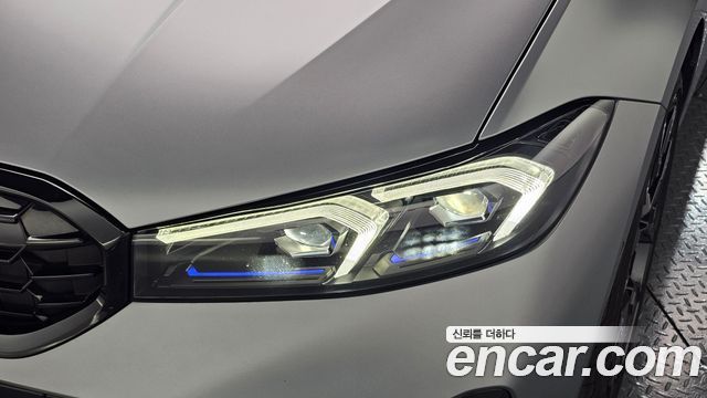 BMW 3-Series 2025 — photo 8