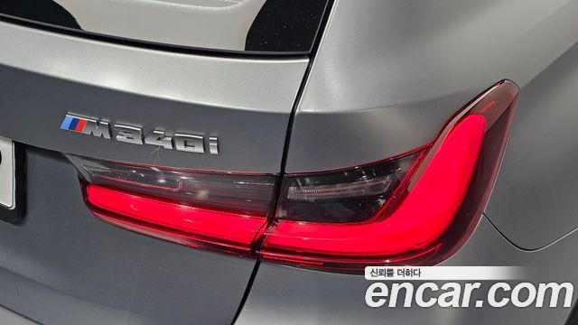 BMW 3-Series 2025 — photo 9