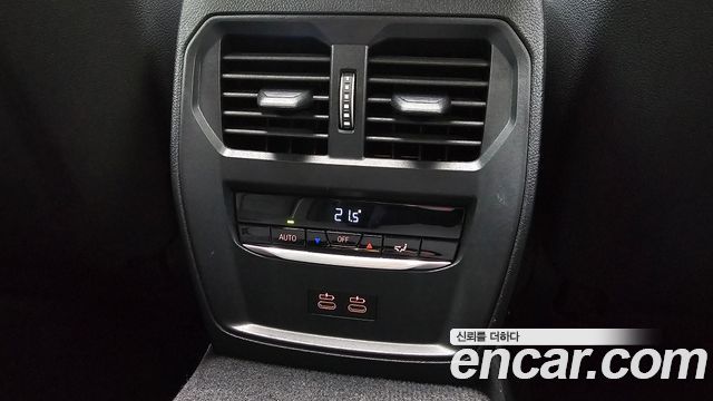 BMW 3-Series 2025 — photo 30