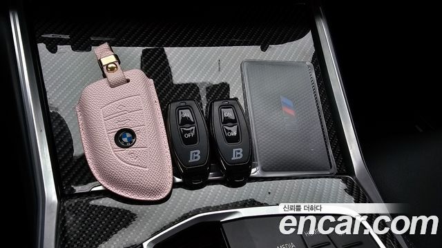 BMW 3-Series 2025 — photo 31